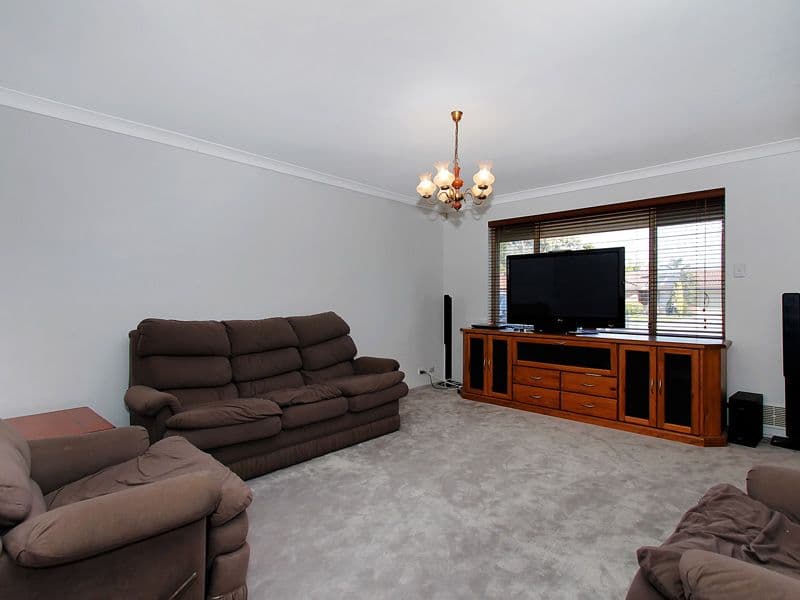 40 Meadowview Drive, BALLAJURA WA 6066, Ballajura - Thumbnail 3