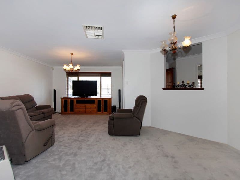 40 Meadowview Drive, BALLAJURA WA 6066, Ballajura - Thumbnail 4