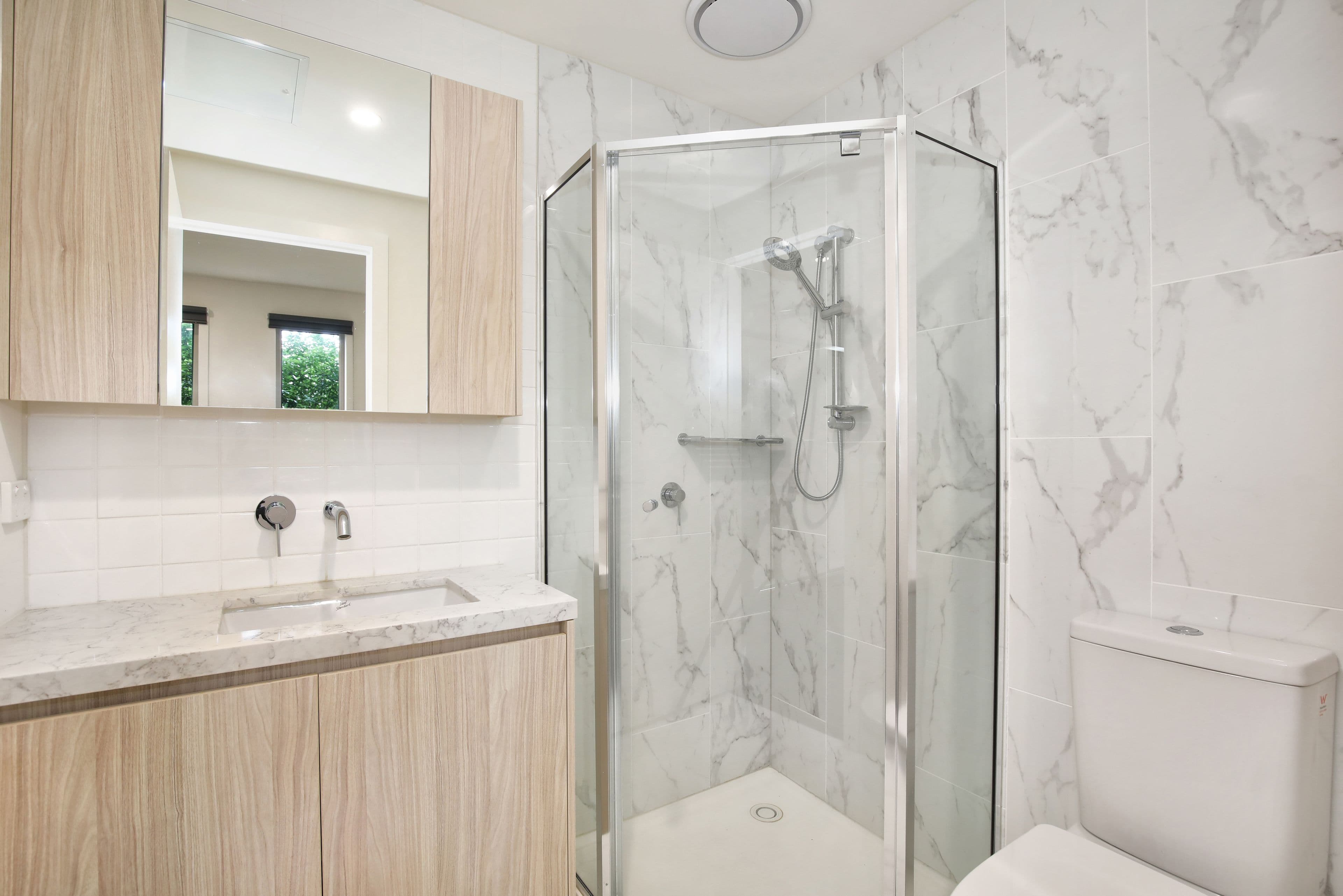 2 Ambrose Treacy Drive, Bundoora VIC 3083, Bundoora - Thumbnail 7