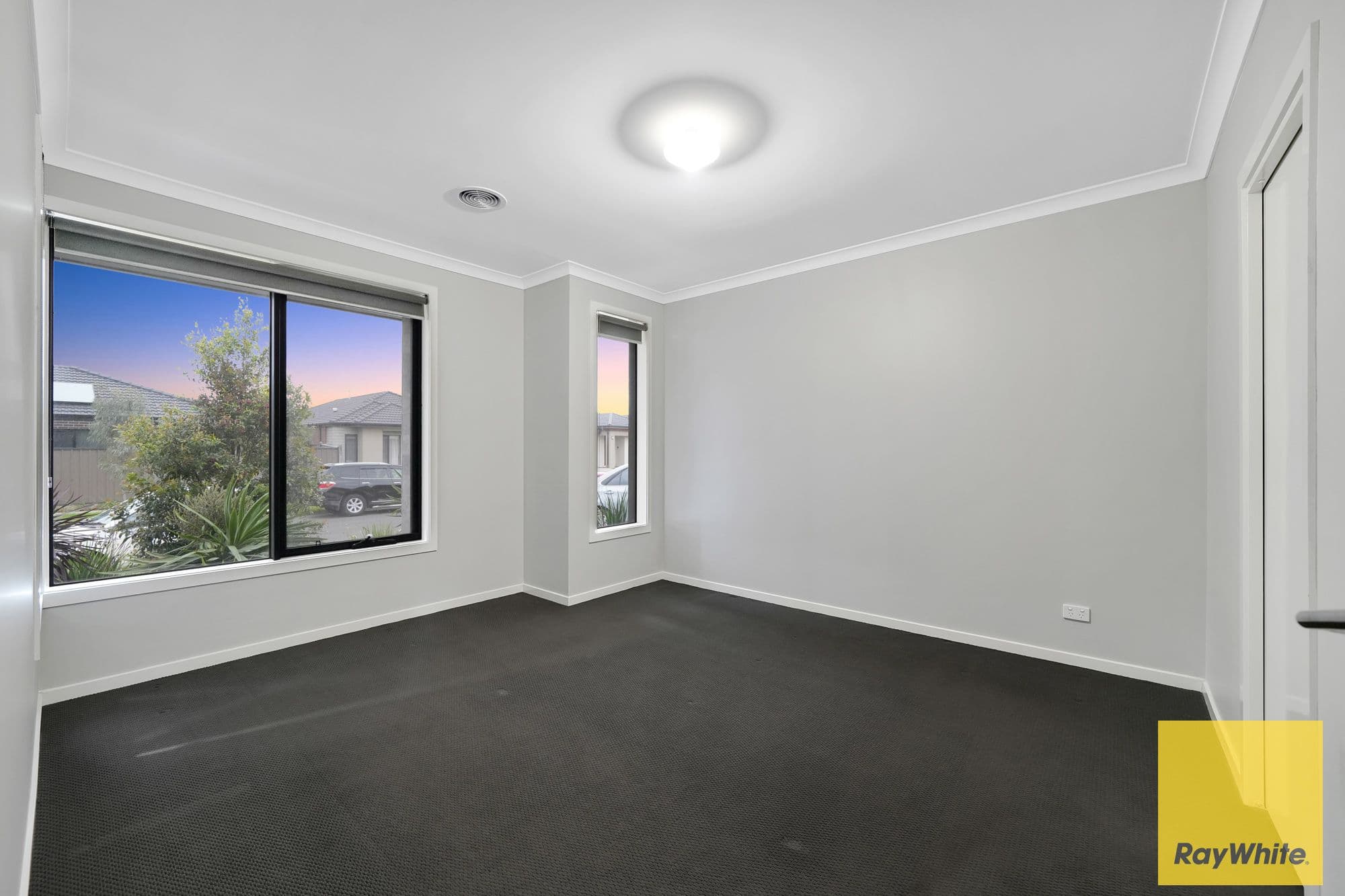 38 Crilly Street, Tarneit VIC 3029, Tarneit - Thumbnail 4