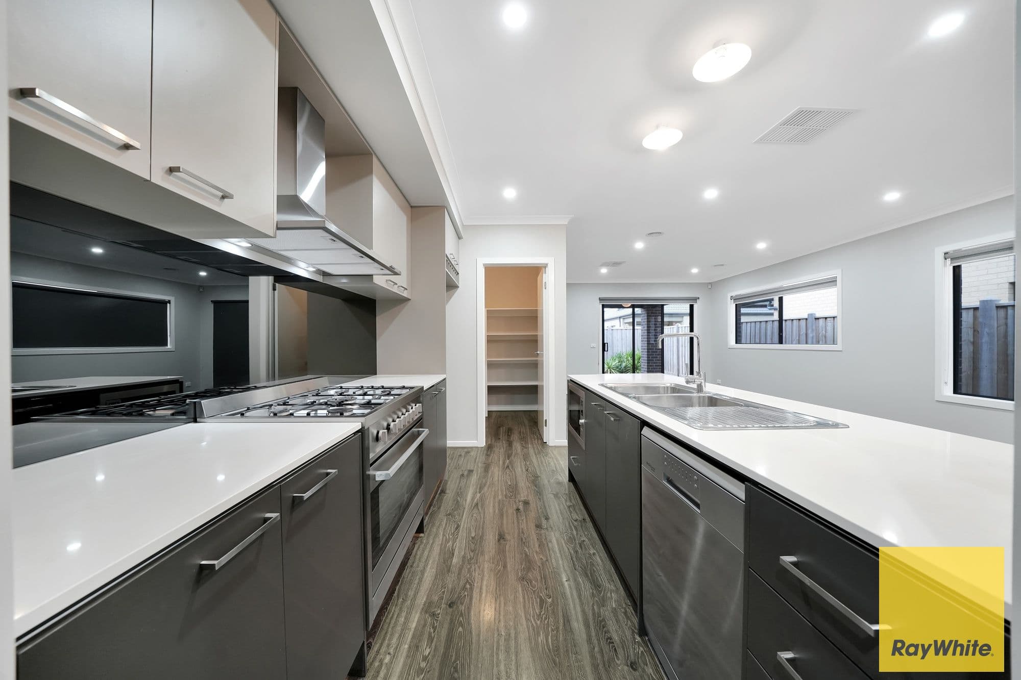 38 Crilly Street, Tarneit VIC 3029, Tarneit - Thumbnail 7
