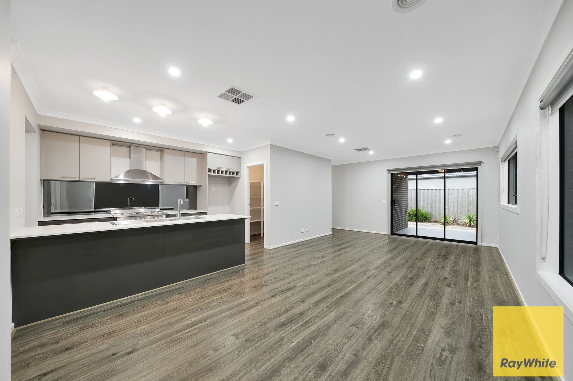 38 Crilly Street, Tarneit VIC 3029, Tarneit - Thumbnail 8