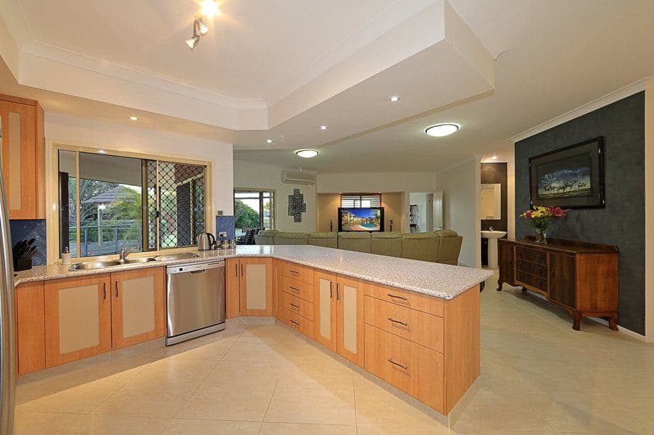 20 Coral Cove Drive, CORAL COVE QLD 4670, Coral Cove - Thumbnail 6