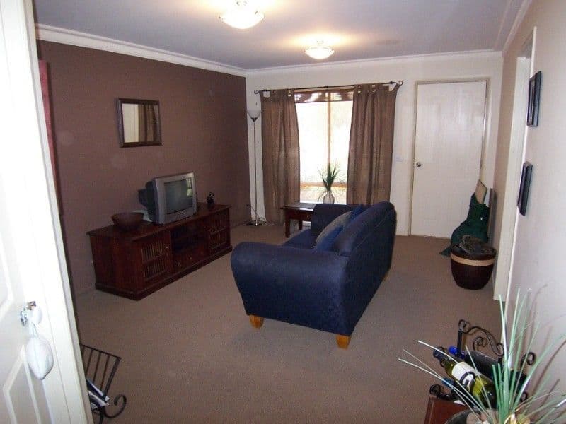 4 Bassett Drive, STRATHFIELDSAYE VIC 3551, Strathfieldsaye - Thumbnail 4