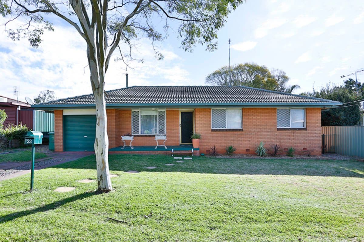 23 Priest Street, ROCKVILLE QLD 4350, Rockville - Image 1