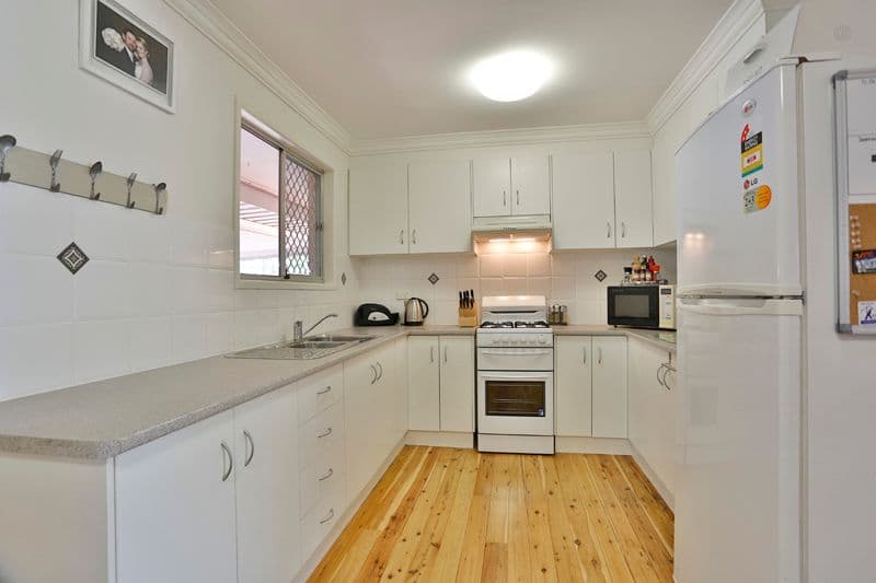 23 Priest Street, ROCKVILLE QLD 4350, Rockville - Thumbnail 6