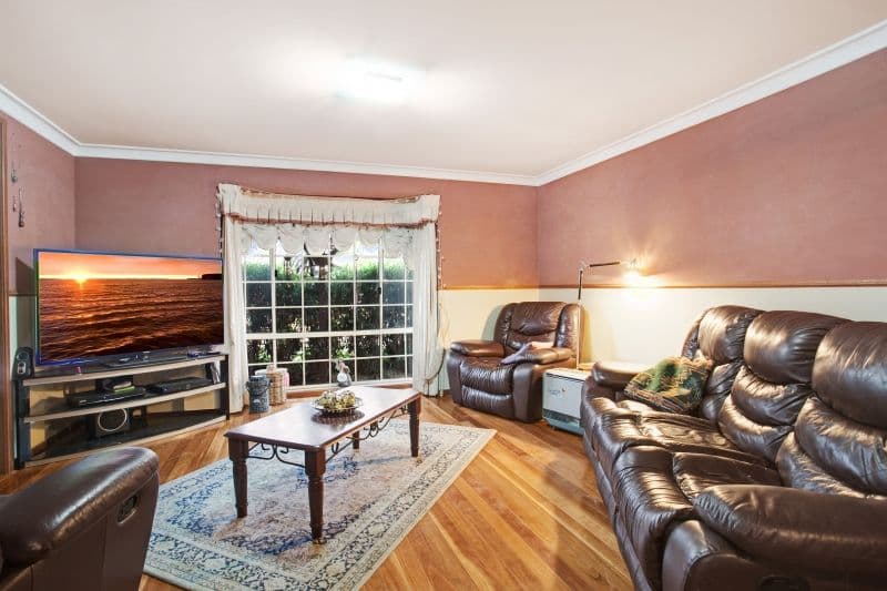 4 Bronwyn Close, THORNTON NSW 2322, Thornton - Thumbnail 2