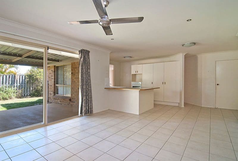 7  Dewick Court, CALAMVALE QLD 4116, Calamvale - Thumbnail 3