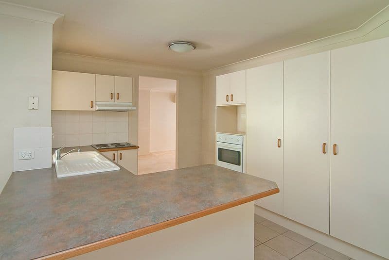 7  Dewick Court, CALAMVALE QLD 4116, Calamvale - Thumbnail 4