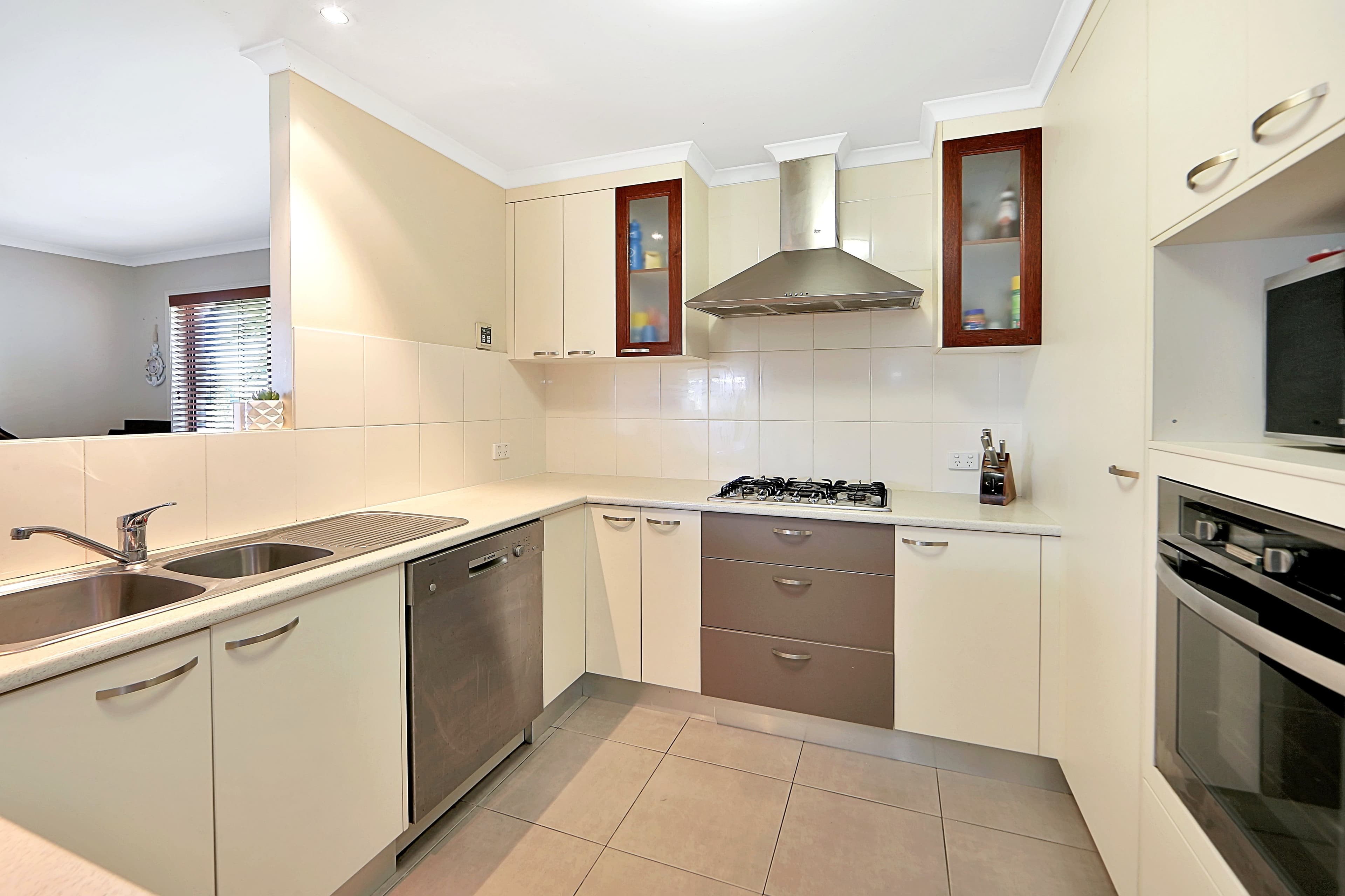 5 Young Street, Burnett Heads QLD 4670, Burnett Heads - Thumbnail 2