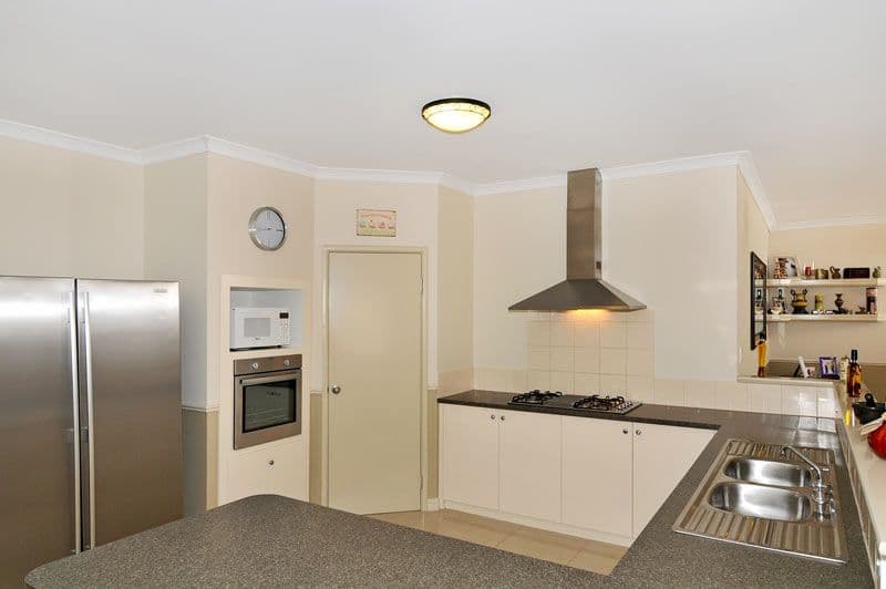 72 Carissa Turn, HALLS HEAD WA 6210, Halls Head - Thumbnail 6