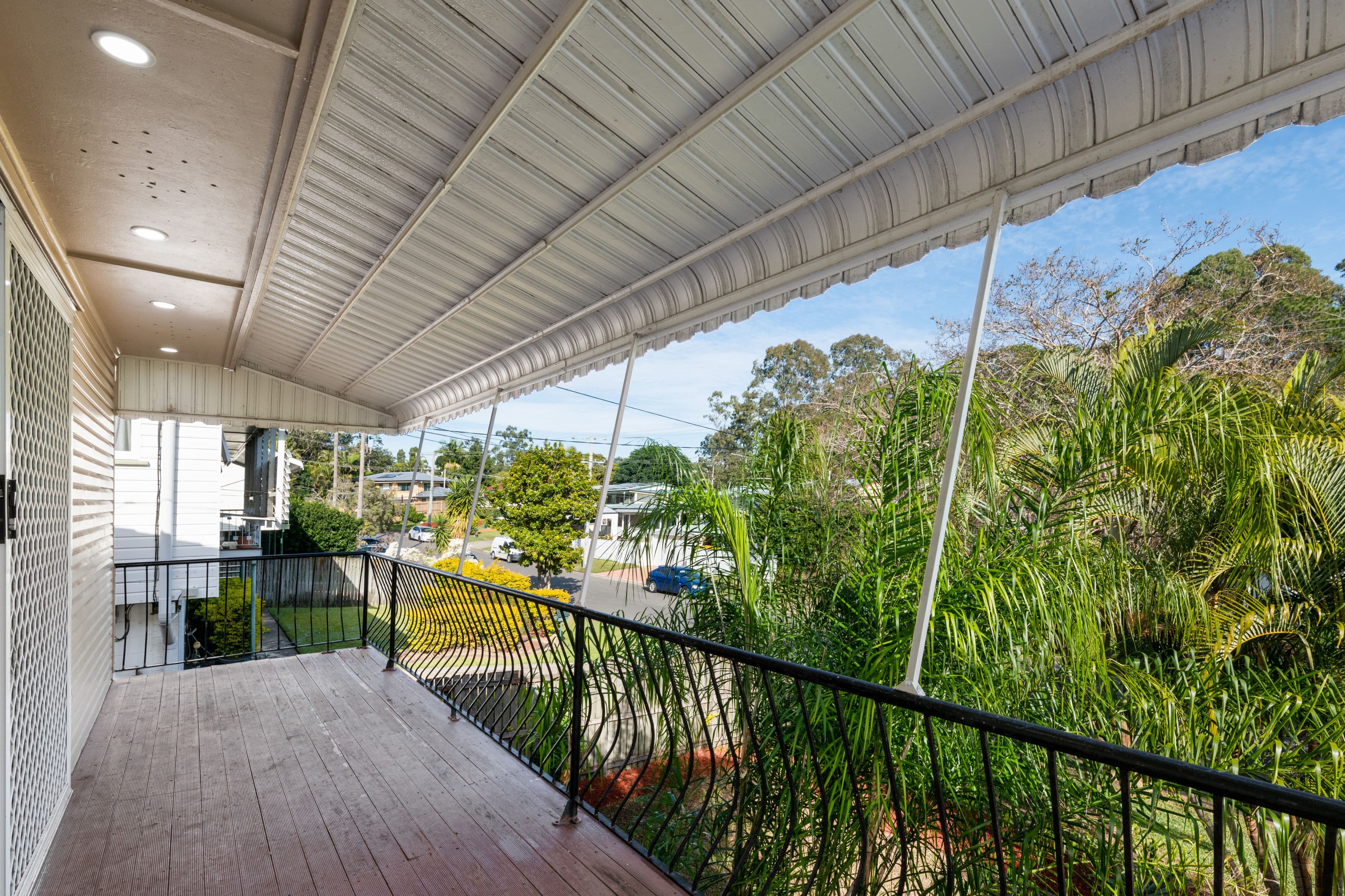 47 Pareena Crescent, Mansfield QLD 4122, Mansfield - Thumbnail 2