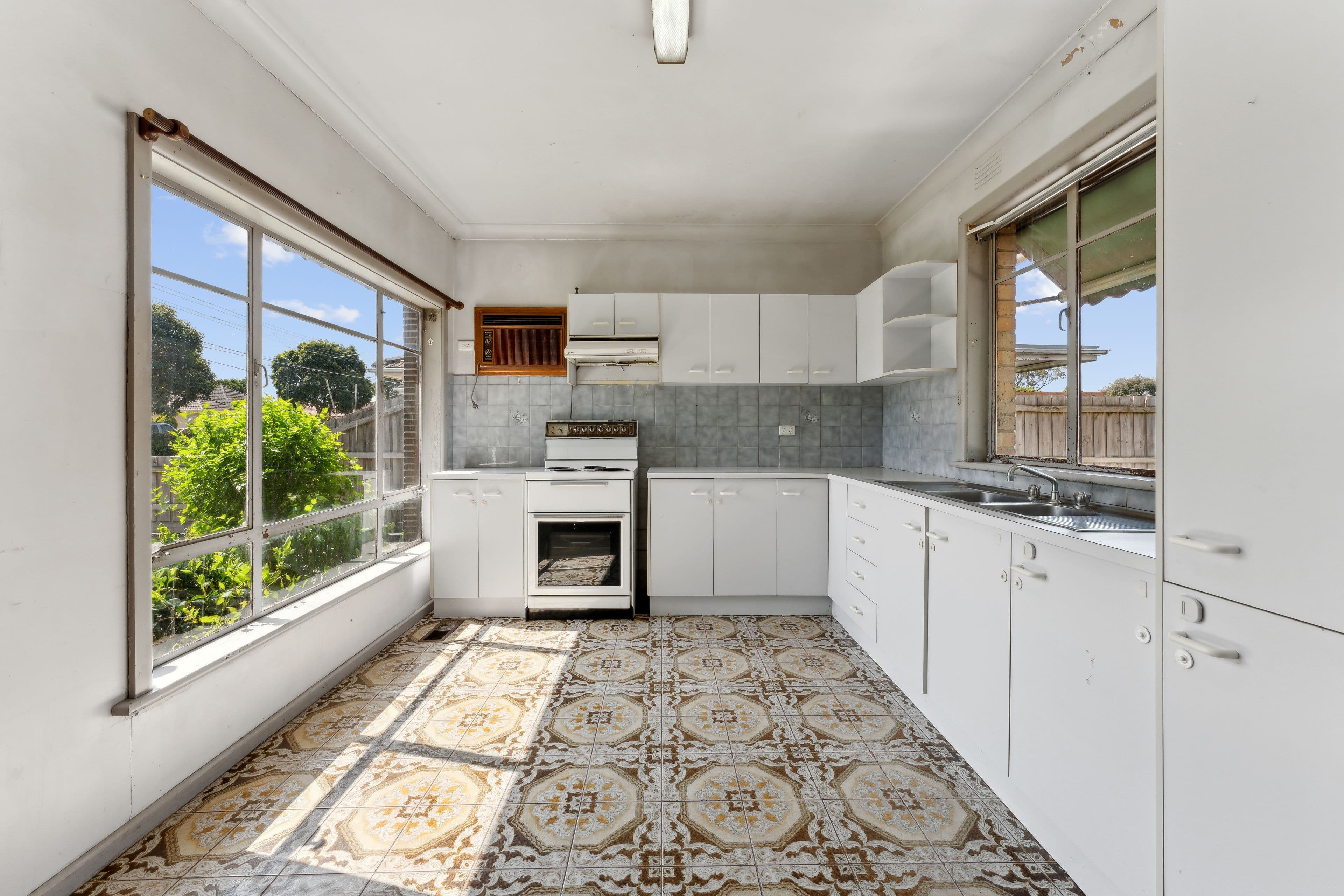 2 Mcshane Street, Reservoir VIC 3073, Reservoir - Thumbnail 4
