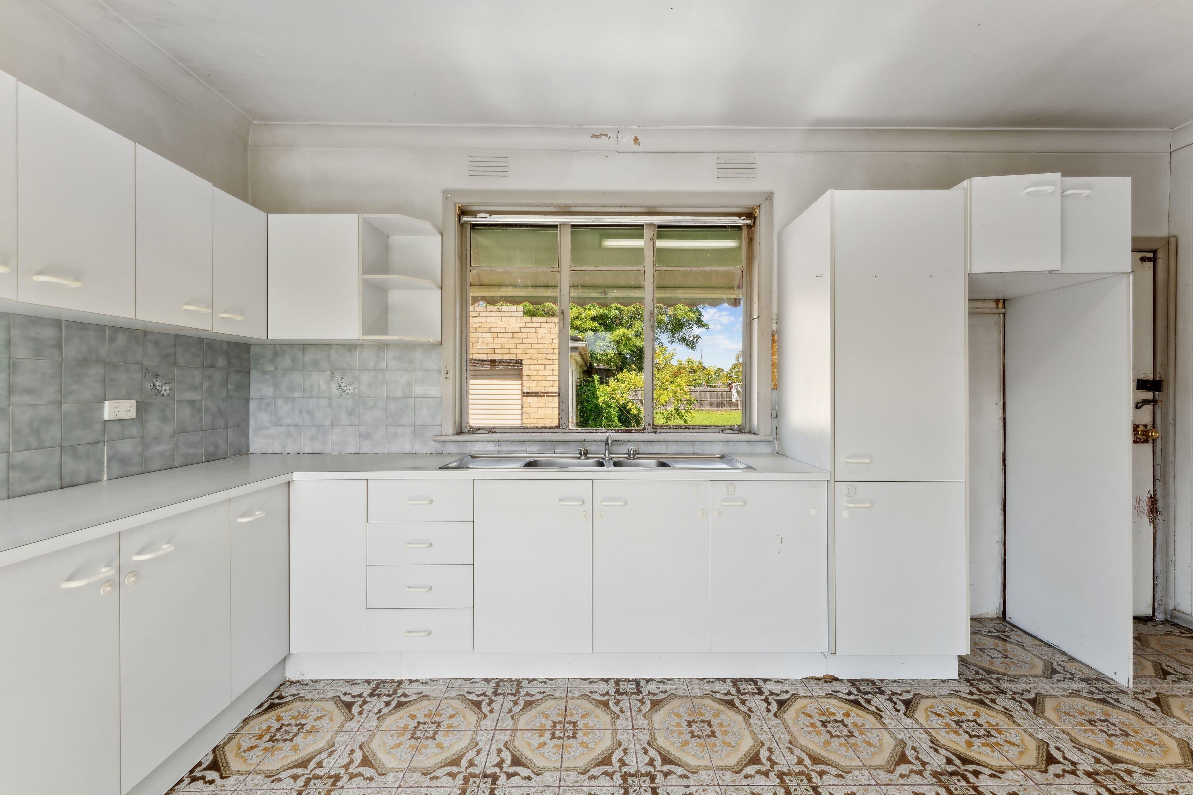 2 Mcshane Street, Reservoir VIC 3073, Reservoir - Thumbnail 5