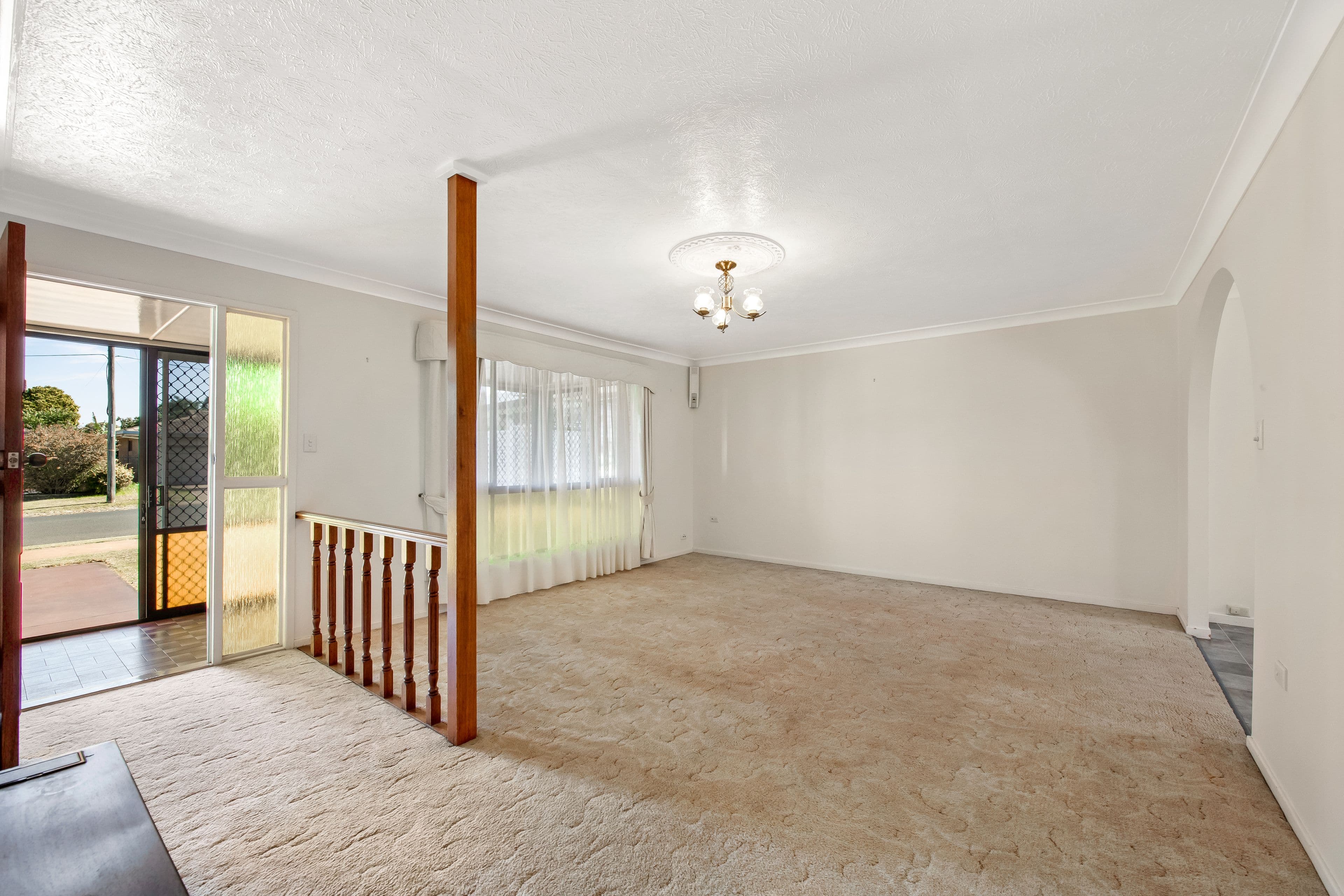 10 Aruma Street, Wilsonton Heights QLD 4350, Wilsonton Heights - Thumbnail 2