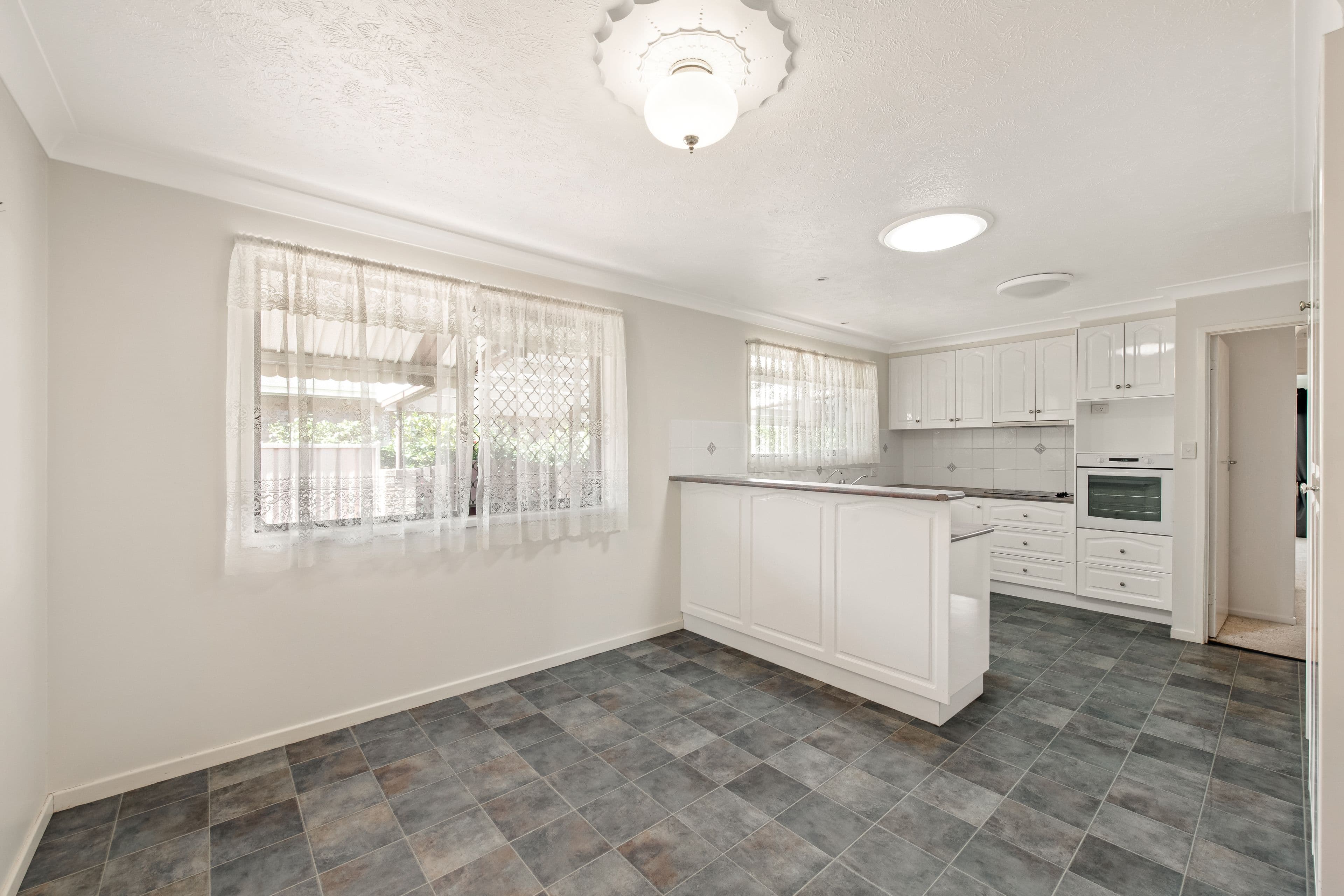 10 Aruma Street, Wilsonton Heights QLD 4350, Wilsonton Heights - Thumbnail 4