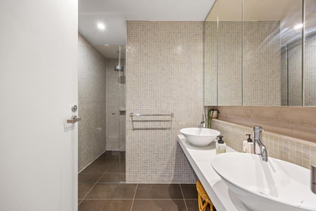 204/18 Wendouree Parade, Lake Wendouree - Thumbnail 8