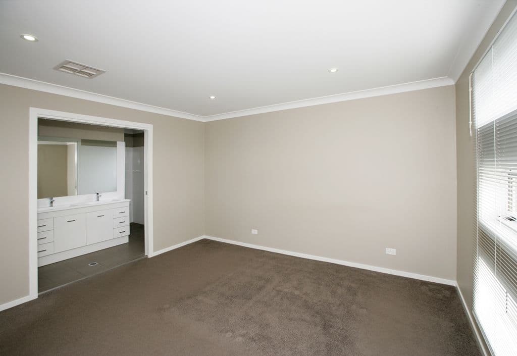 4 Breasley Crescent, Boorooma NSW 2650, Boorooma - Thumbnail 3
