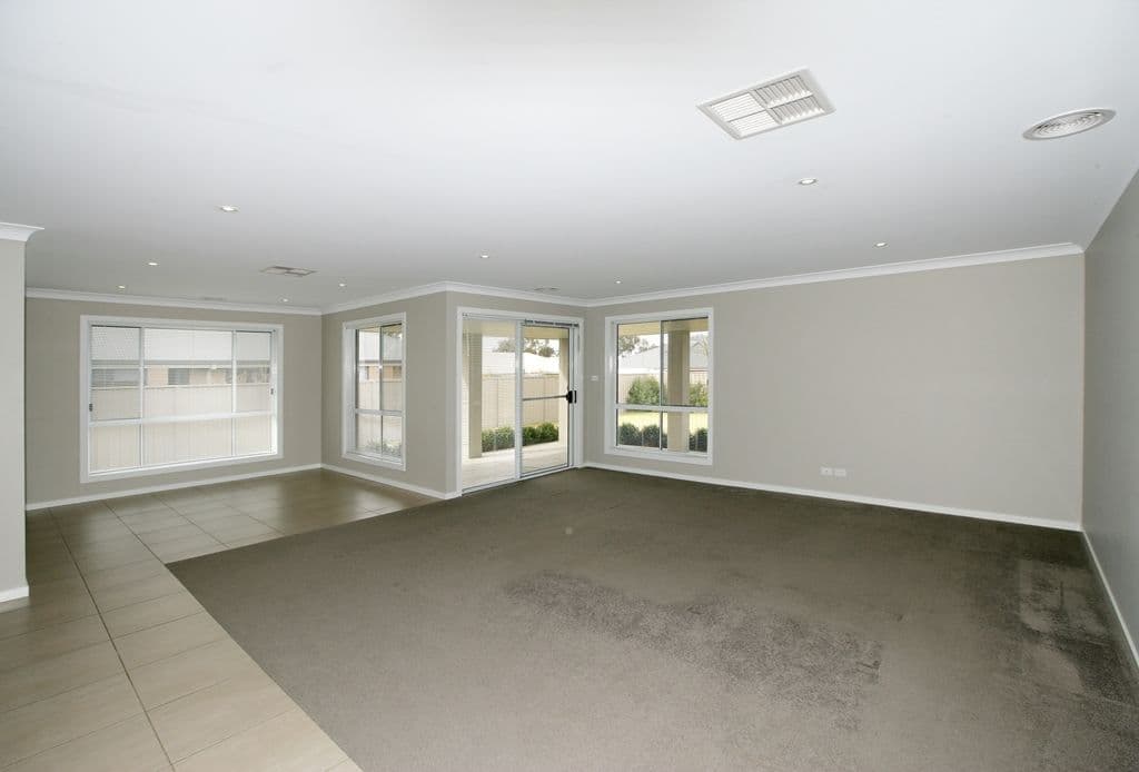 4 Breasley Crescent, Boorooma NSW 2650, Boorooma - Thumbnail 8