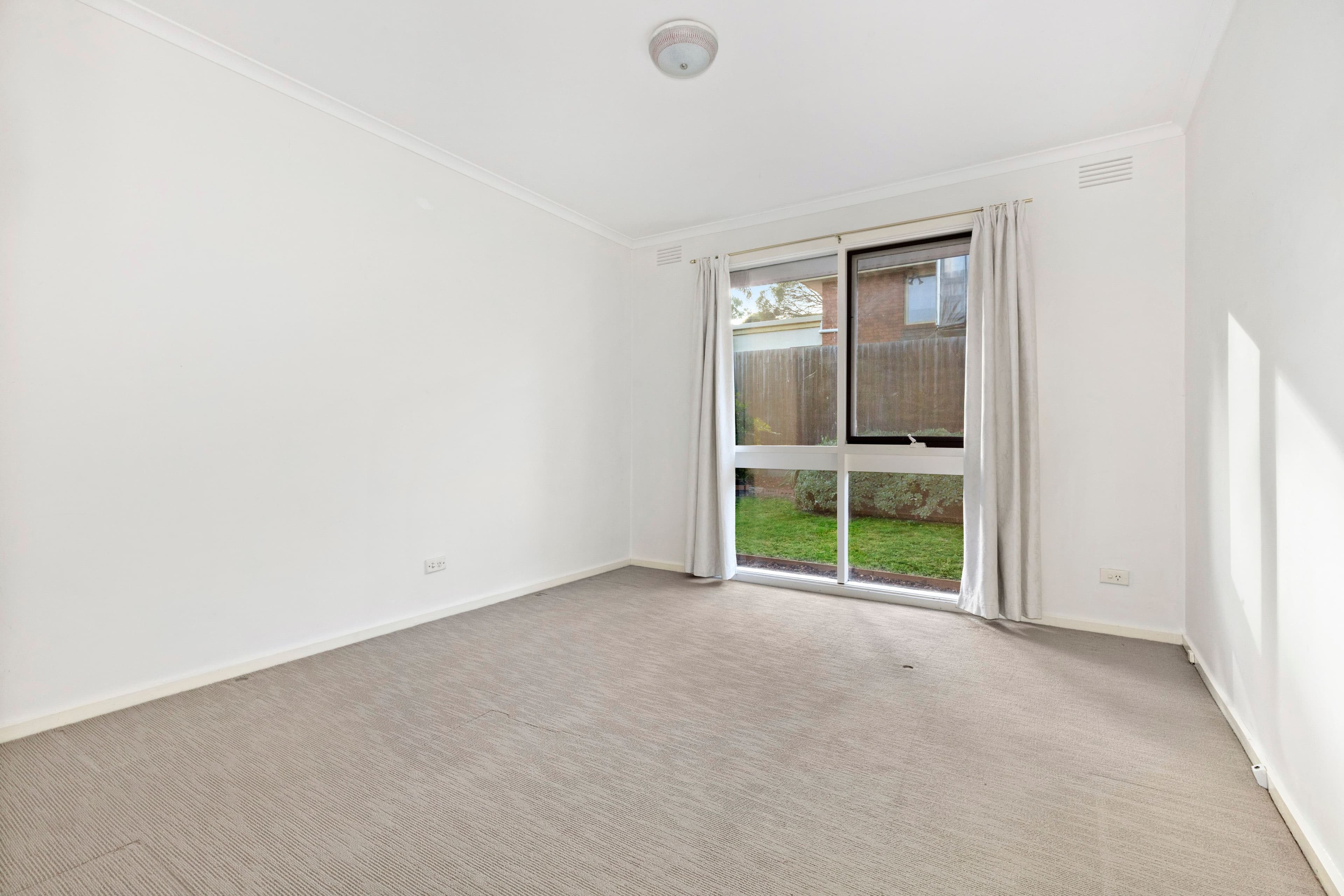 15 Sylvan Street, Montmorency VIC 3094, Montmorency - Thumbnail 6