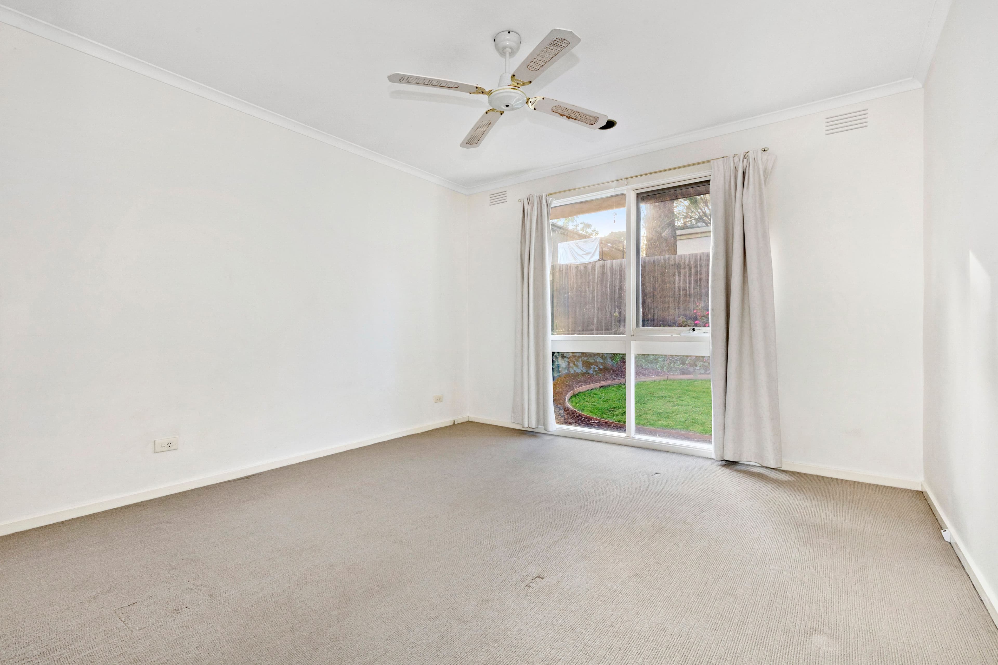 15 Sylvan Street, Montmorency VIC 3094, Montmorency - Thumbnail 8