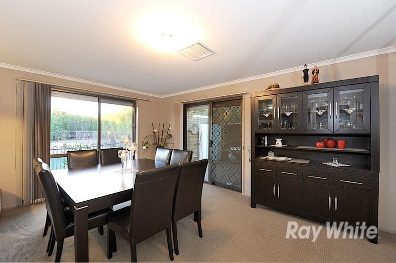 4 Laurus Court, NARRE WARREN VIC 3805, Narre Warren - Thumbnail 2