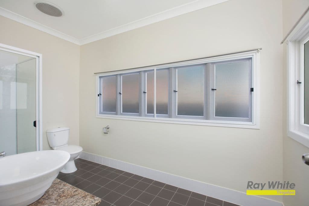 7 Allen Street, WYNNUM QLD 4178, Wynnum - Thumbnail 8