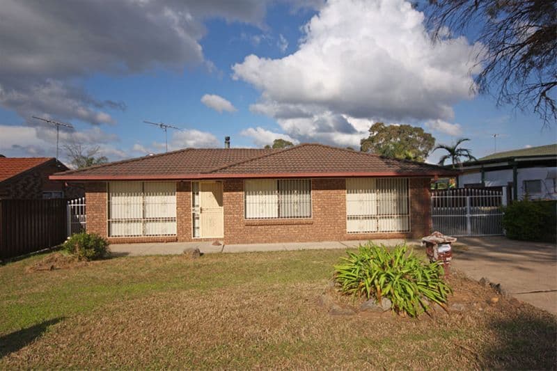 23 Greengate Road, ST HELENS PARK NSW 2560, St Helens Park - Image 1