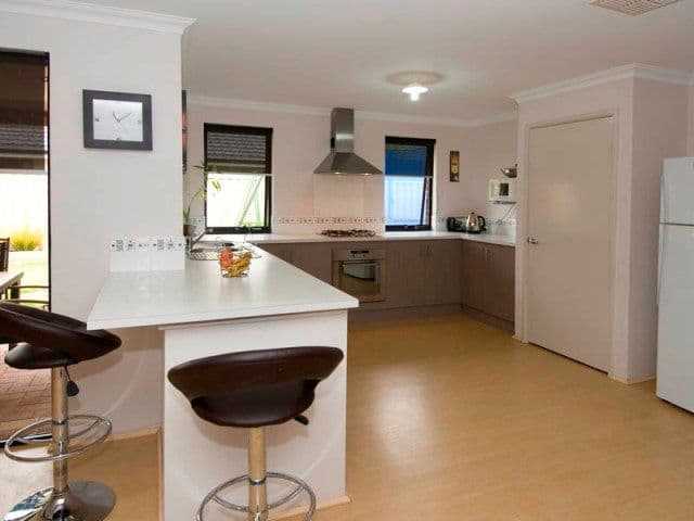 4 Acapulco Way, SOUTHERN RIVER WA 6110, Southern River - Thumbnail 8
