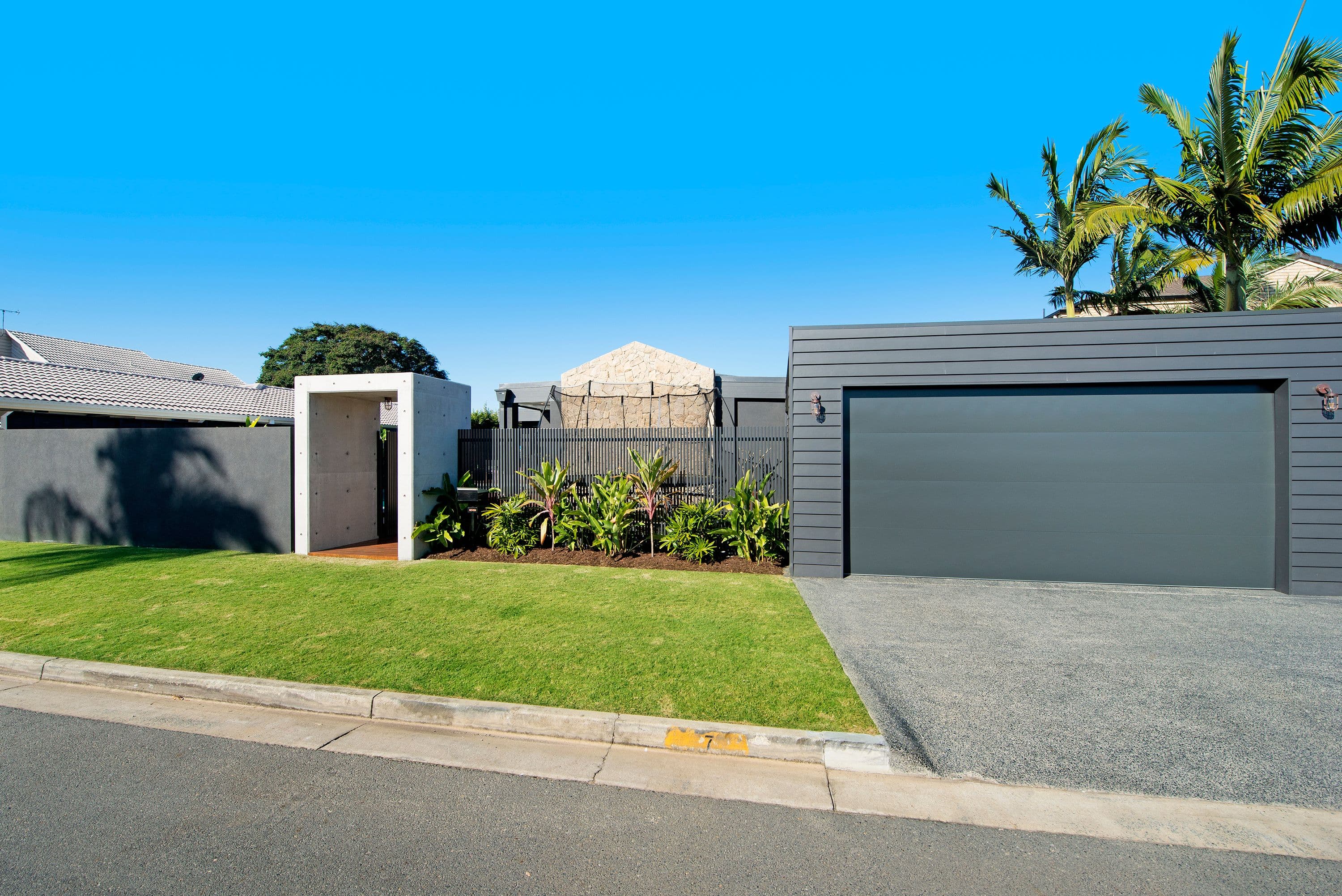 7 Cedar Place, Broadbeach Waters QLD 4218, Broadbeach Waters - Thumbnail 6