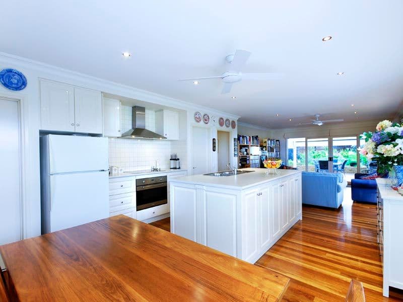 11 Chancellor Place, HIGHTON VIC 3216, Highton - Thumbnail 4