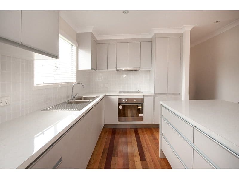 26 Lambourne Avenue, NORMAN GARDENS QLD 4701, Norman Gardens - Thumbnail 2