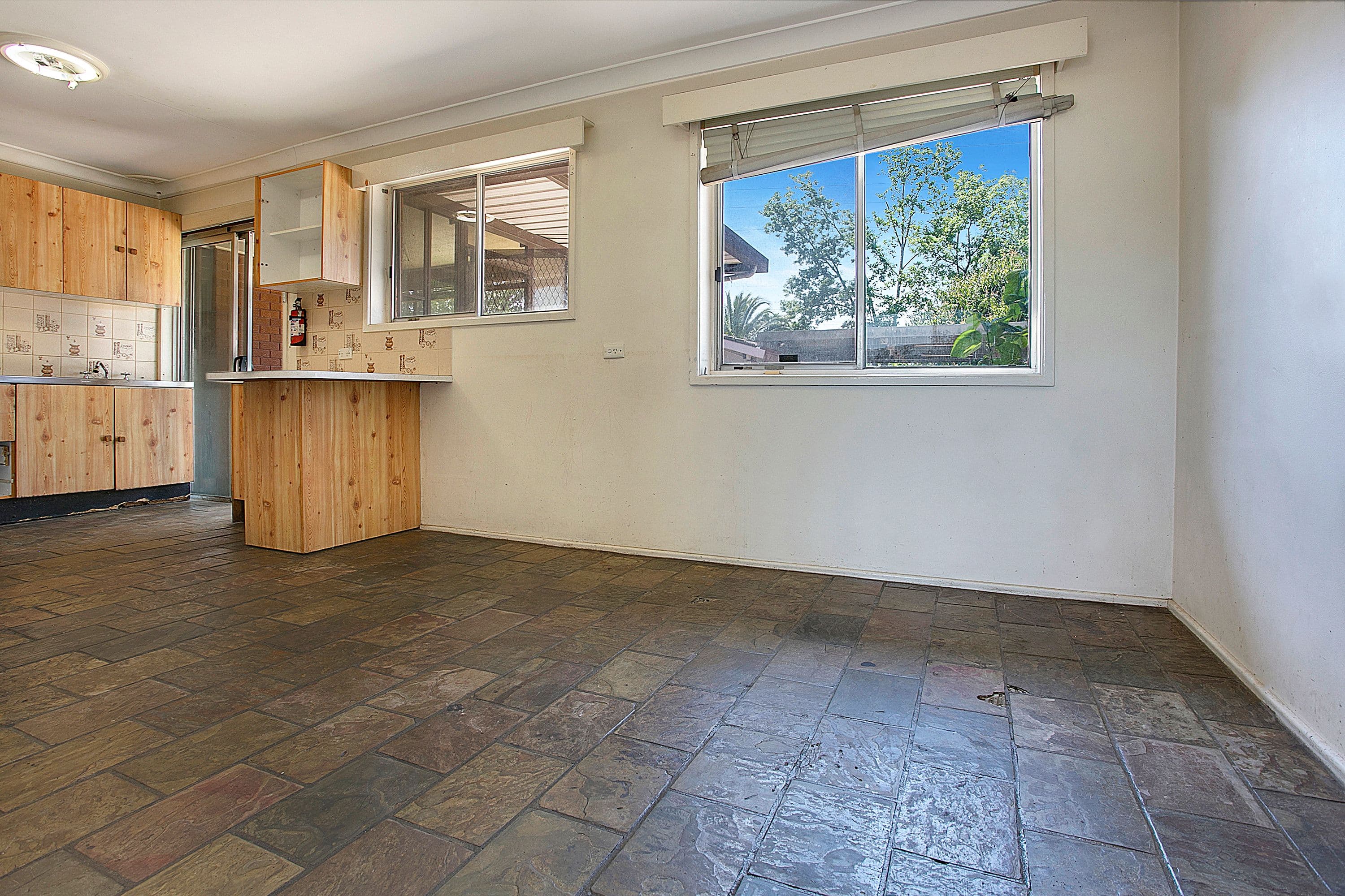 33 Eton Road, Cambridge Park - Thumbnail 4