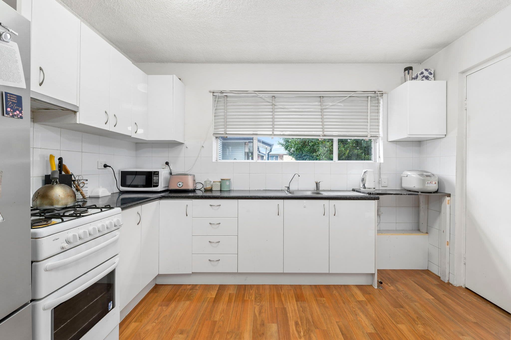 14 Crump Street, Holland Park West QLD 4121, Holland Park West - Thumbnail 4