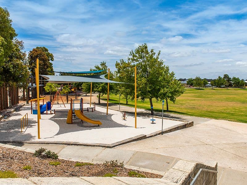 25 Liesham Crescent, Baldivis WA 6171, Baldivis - Thumbnail 2