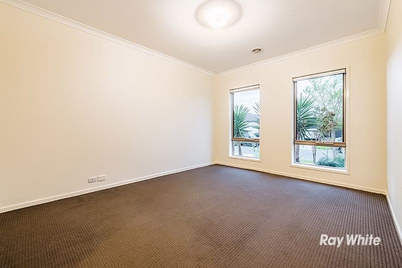 18 San Fratello Street, Clyde North VIC 3978, Clyde North - Thumbnail 3
