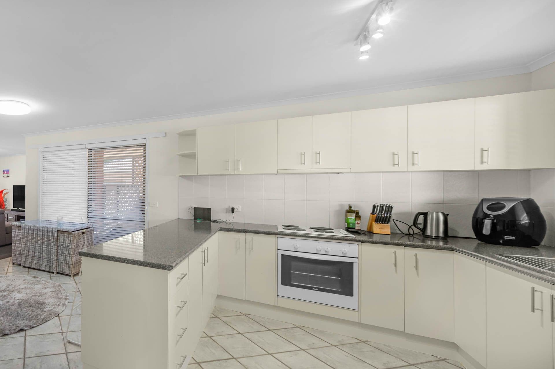 576 Manns Street, Lavington NSW 2641, Lavington - Thumbnail 2