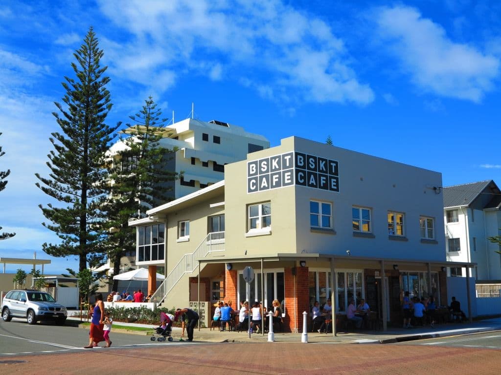 9 Seagull Avenue, MERMAID BEACH QLD 4218, Mermaid Beach - Thumbnail 4