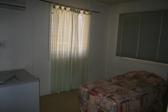16 Mullavey Street, ROMA QLD 4455, Roma - Thumbnail 6