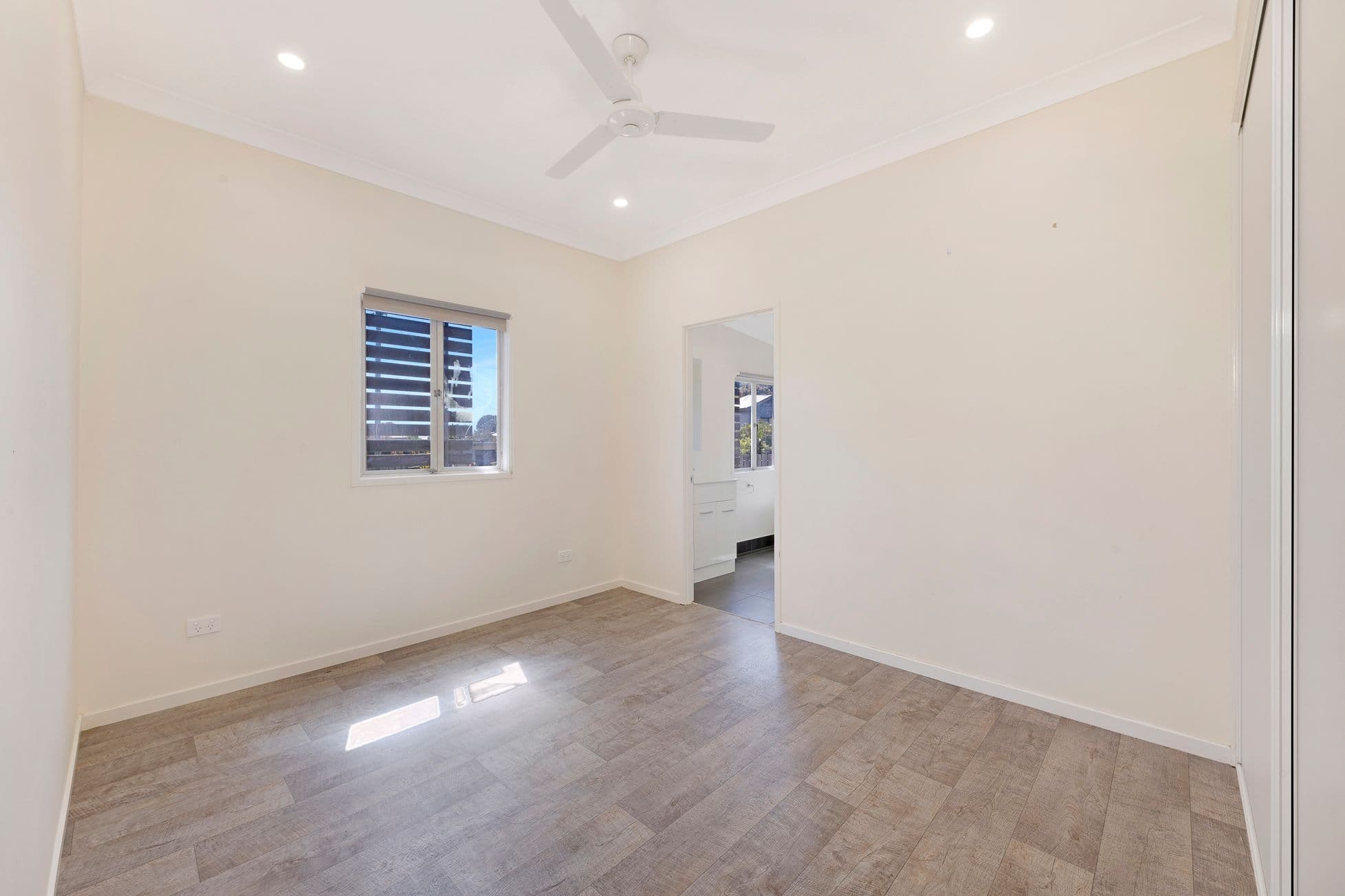 10 Brand Street, Walkervale QLD 4670, Walkervale - Thumbnail 8