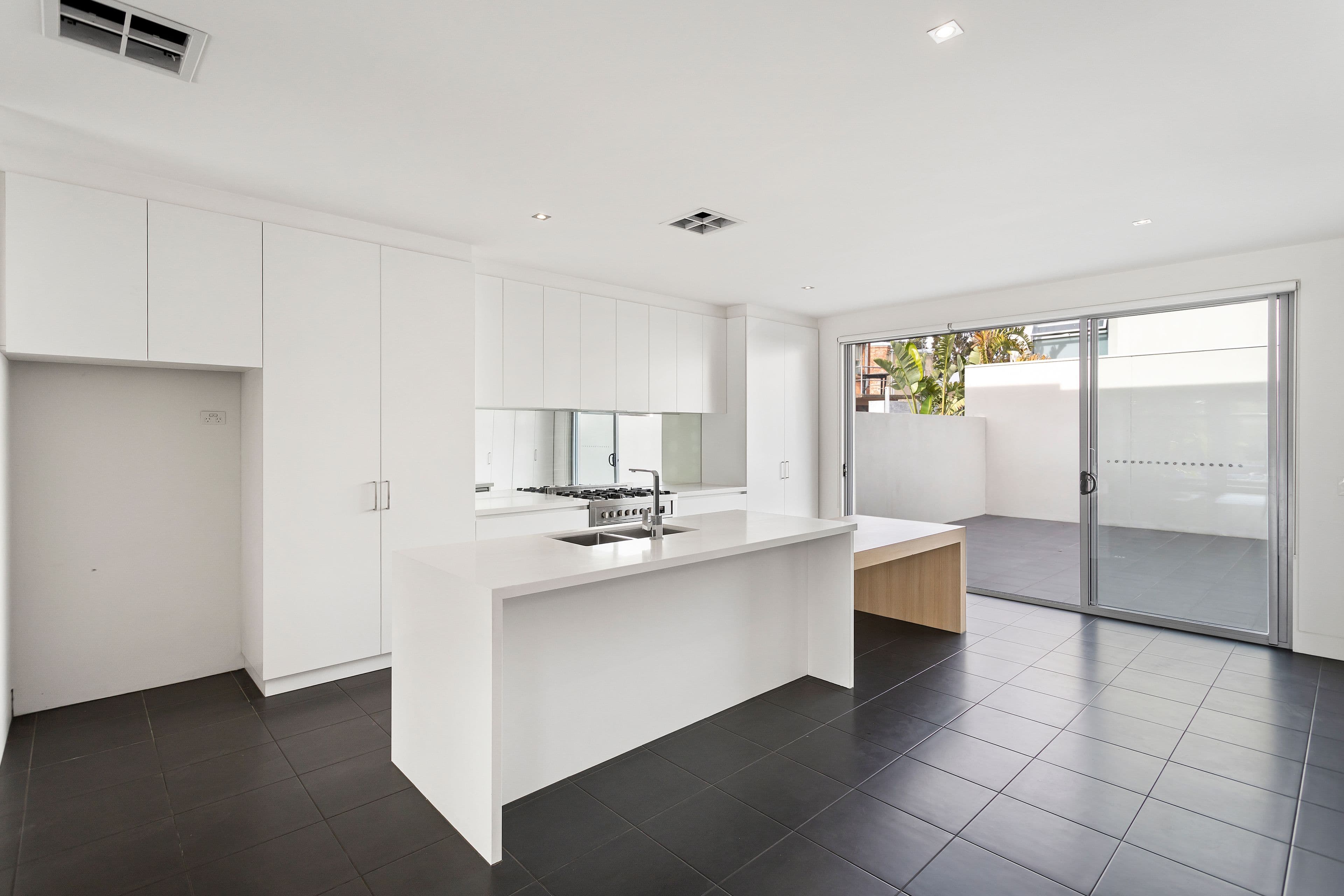 28 Durkin Street, Newport VIC 3015, Newport - Thumbnail 6