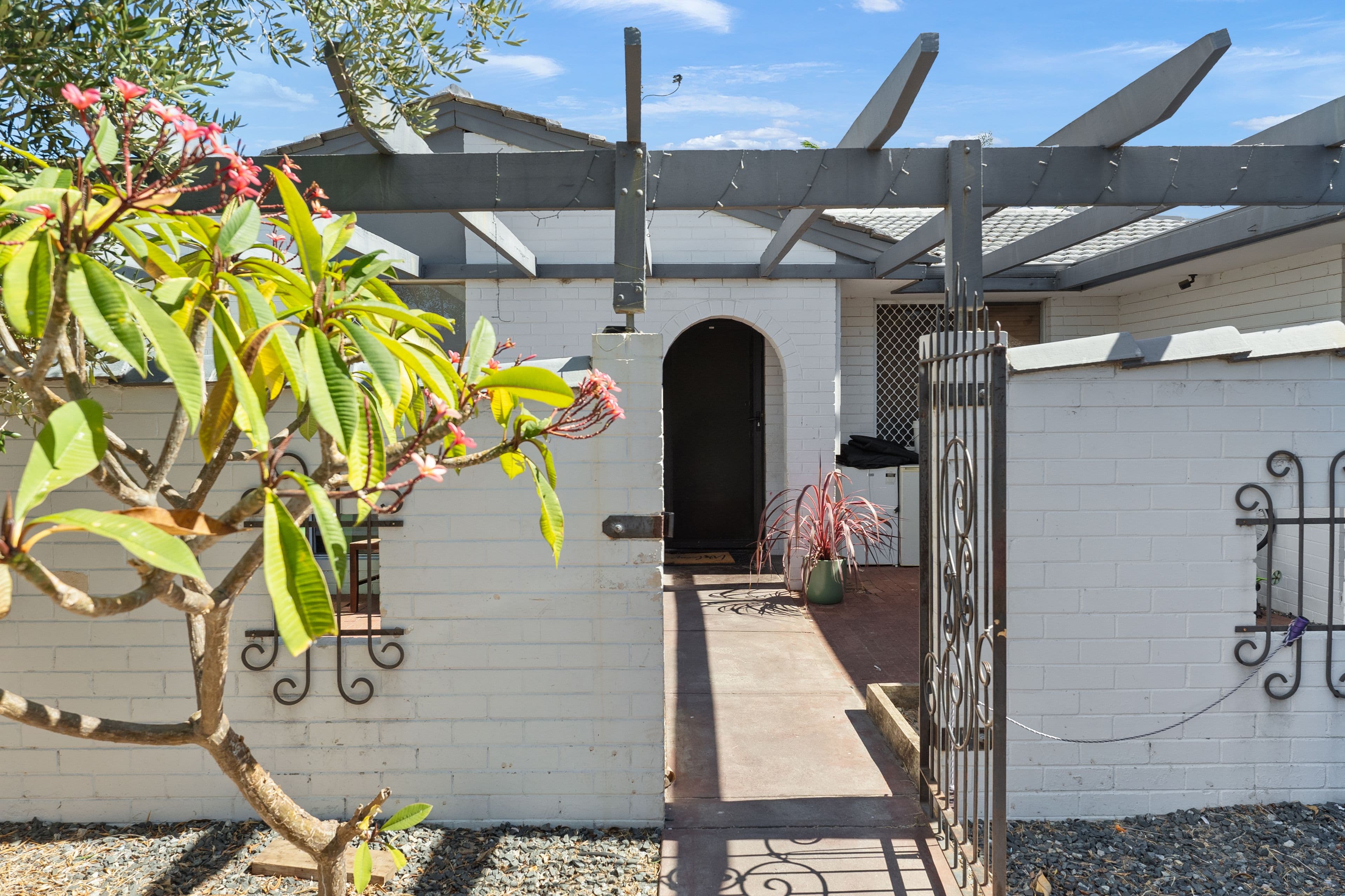 11/42 Eramosa Road, Somerville, Somerville - Image 1