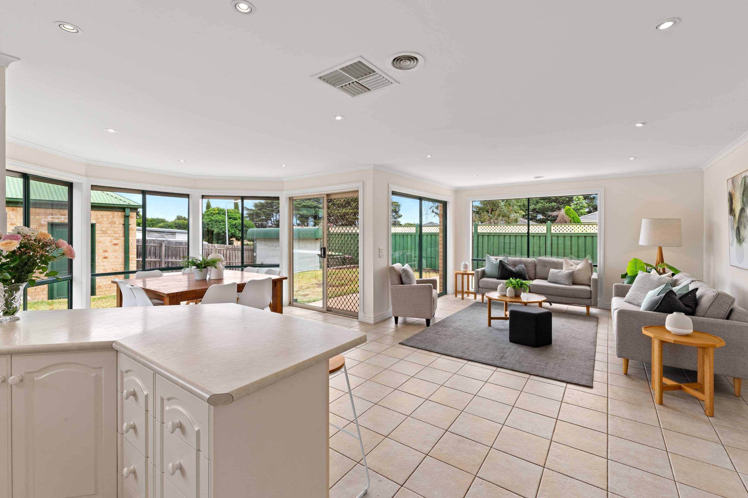 27 Teatree Drive, South Morang VIC 3752, South Morang - Thumbnail 2