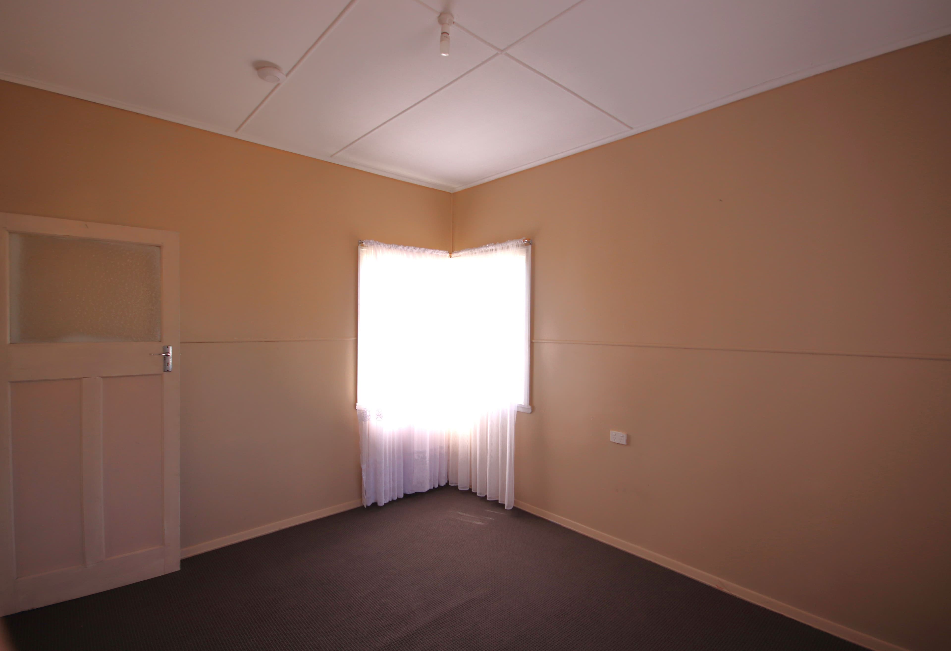 9 Hodgkinson Street, Eidsvold QLD 4627, Eidsvold - Thumbnail 6