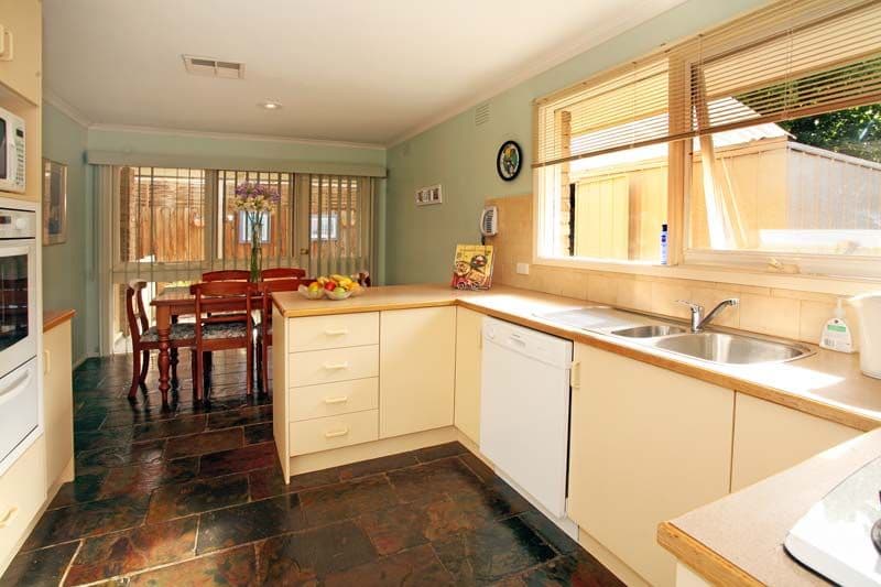 72 Columbia Drive, WHEELERS HILL VIC 3150, Wheelers Hill - Thumbnail 2