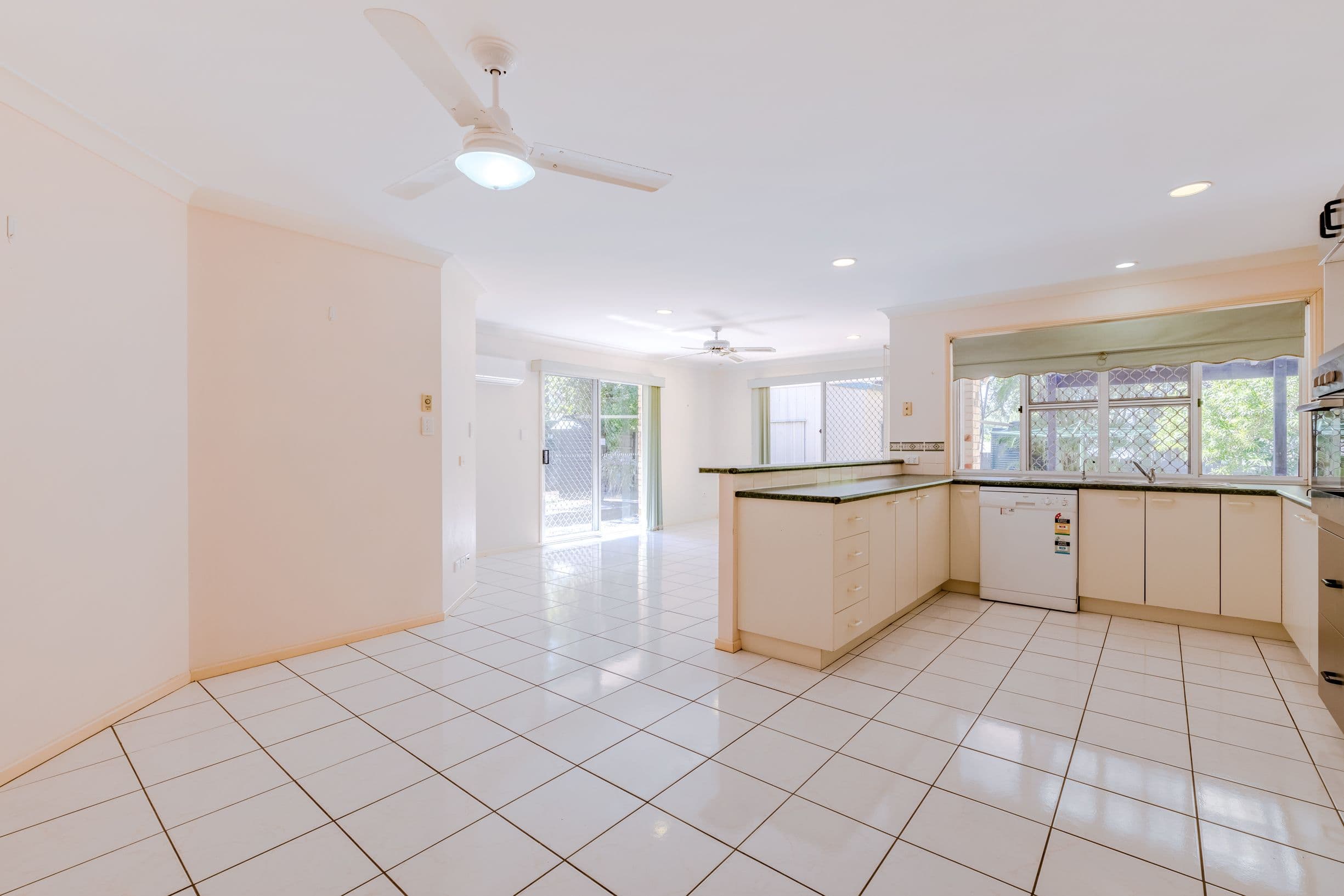 6 Cressbrook Street, Forest Lake QLD 4078, Forest Lake - Thumbnail 4