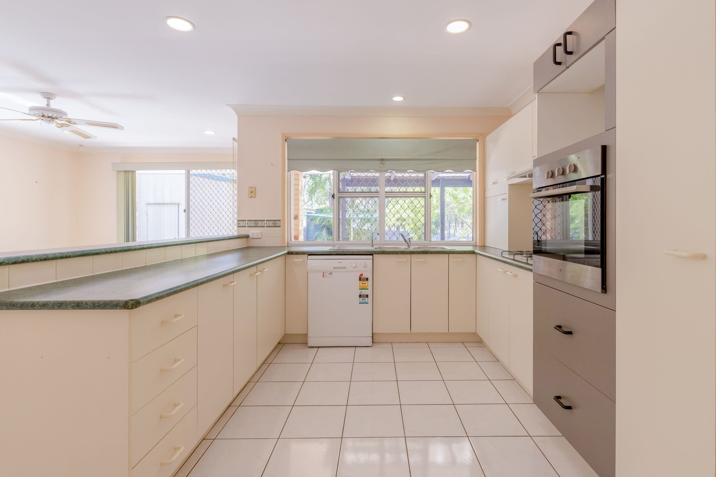 6 Cressbrook Street, Forest Lake QLD 4078, Forest Lake - Thumbnail 7