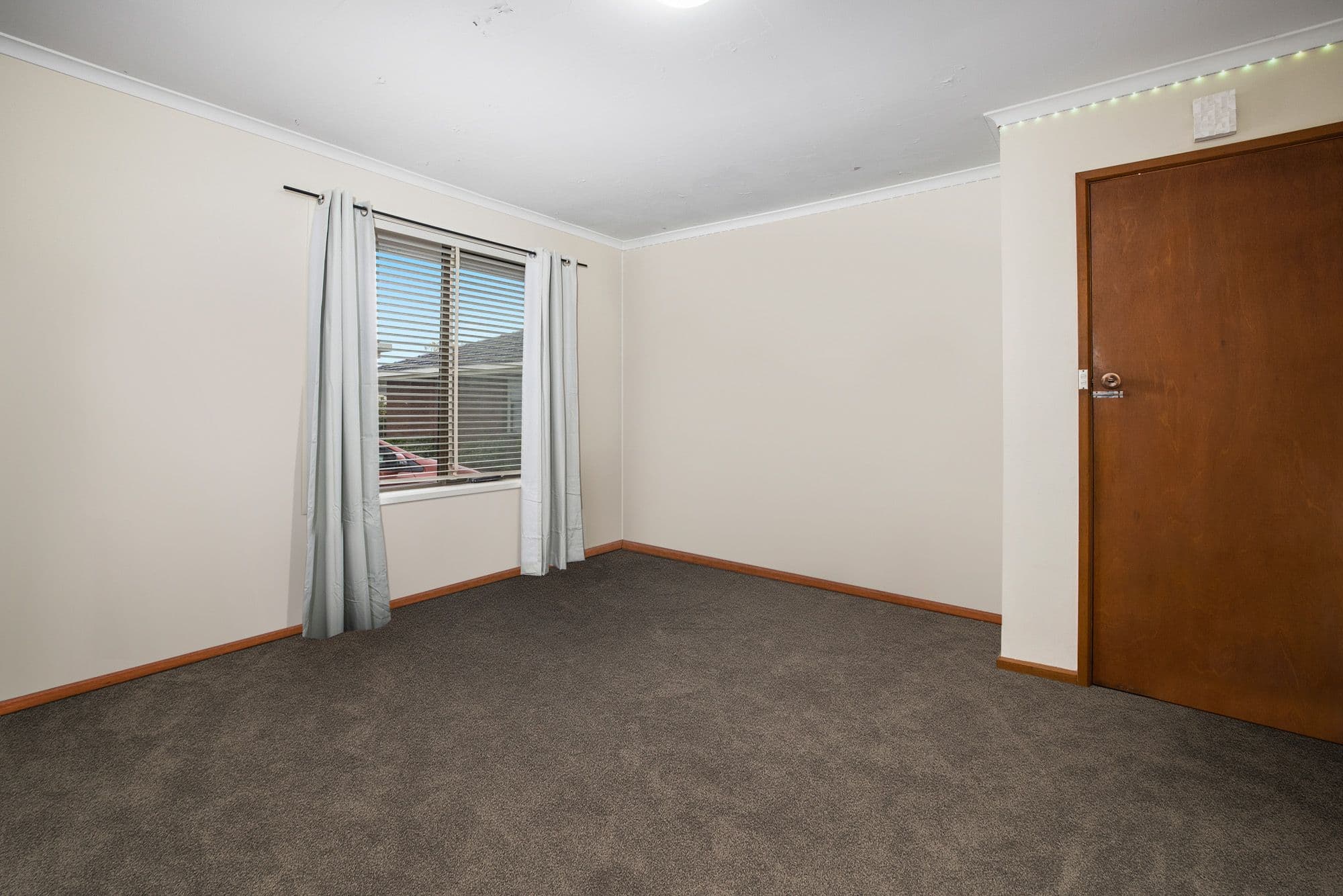 13 Hogan Grove, Werribee VIC 3030, Werribee - Thumbnail 3