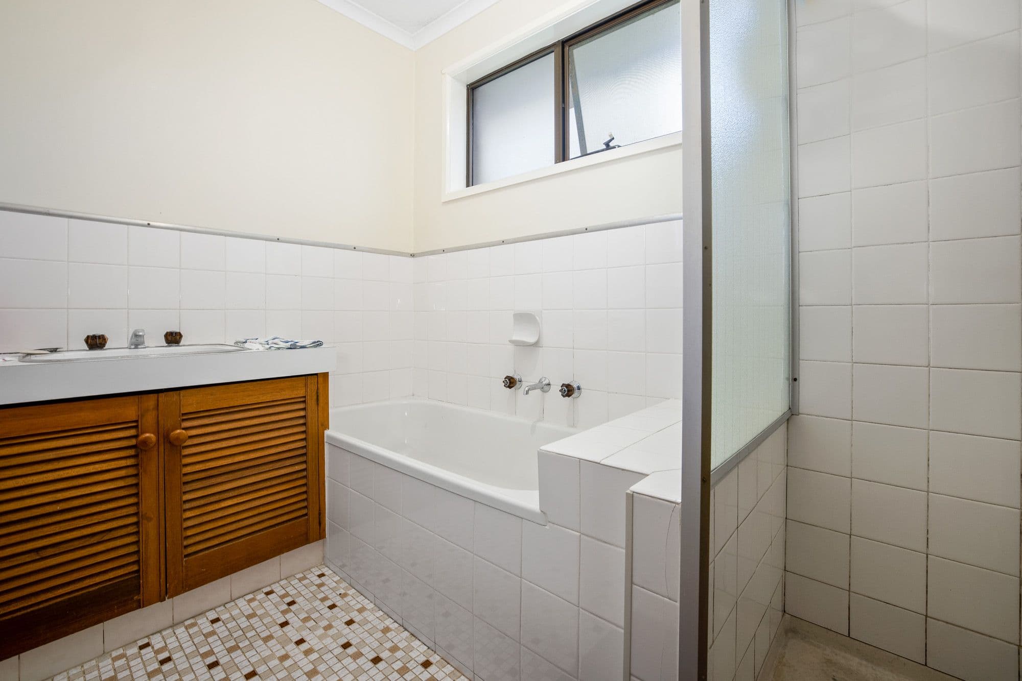 13 Hogan Grove, Werribee VIC 3030, Werribee - Thumbnail 6