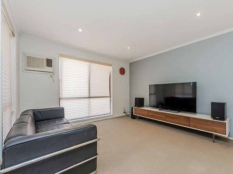 17 Wyena Court, Hoppers Crossing VIC 3029, Hoppers Crossing - Thumbnail 4